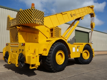 Производство и продажа короткобазных кранов Grove RT875 4x4 Rough Terrain Crane.