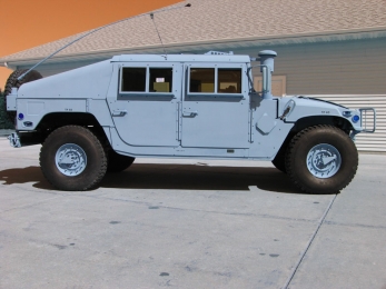 HUMMER бронированный внедорожник
