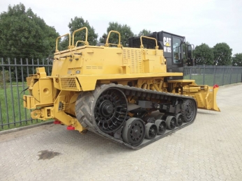 Гусеничный тягач Caterpillar купить