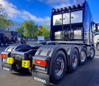 Scania R660 8x4 тягач тяжеловоз