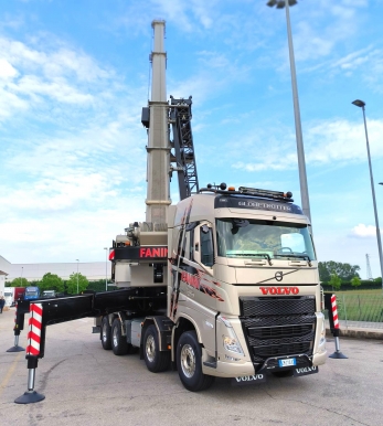 Автокран на шасси Volvo 160 тонн грузоподъемность