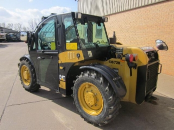 Погрузчик с телескопической стрелой Caterpillar