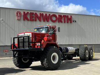 Kenworth C500 6x6 колесное шасси