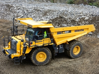 Komatsu HD405-8 самосвал карьерный