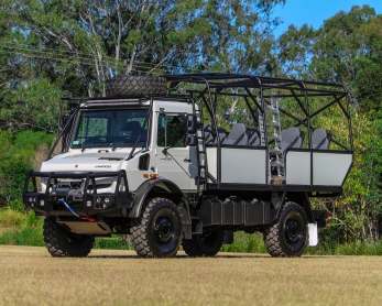 UNIMOG внедорожник турист с открытым верхом