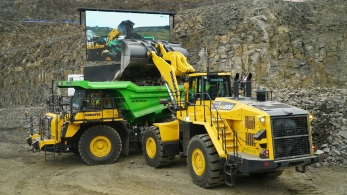Горный погрузчик Komatsu WA600