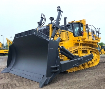 Komatsu D475A-8 бульдозер рыхлительный
