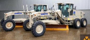 Komatsu GD555-5 автогрейдер с хранения