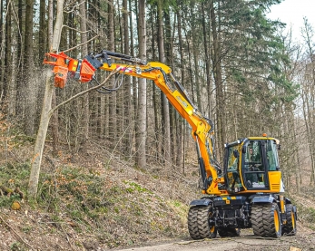 Liebherr колесный харвестер-экскаватор