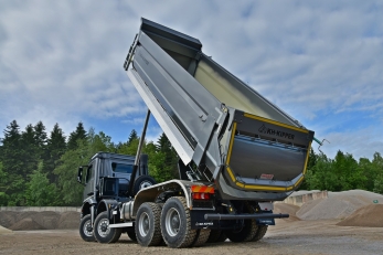 Mercedes Arocs KH-Kipper 8x8 самосвал вездеход