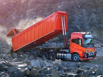 Volvo FH16-750 самосвальный автопоезд