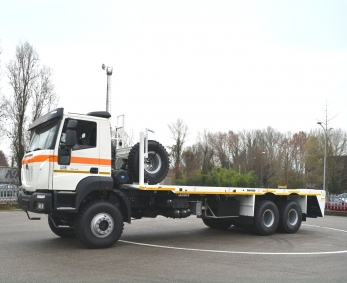 Astra HD9 6x6 булитовоз