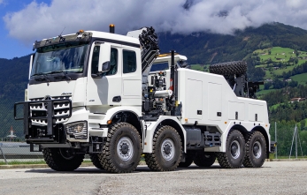 Mercedes Arocs 4151 8x8 эвакуатор