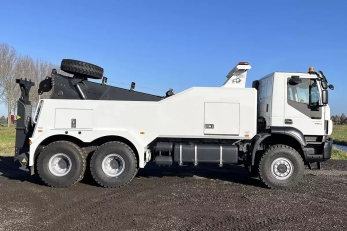 IVECO Bison 6x6 внедорожный эвакуатор-вездеход