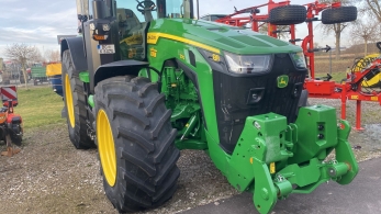 Трактор пропашной John Deere 8R-370