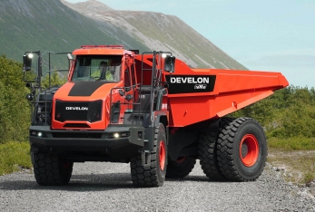 Develon 4x4 самосвал с шарнирно-сочлененной рамой