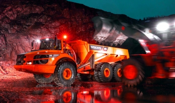 Volvo A45G шарнирно-сочлененный самосвал