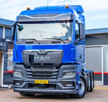 MAN TGX 26.470 6х2 седельный тягач