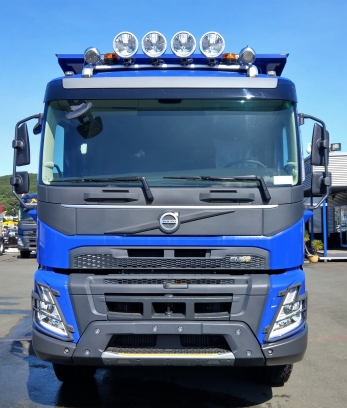 Volvo FMX400 6x4 самосвал