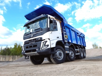 Карьерный внедорожный самосвал VOLVO FMX500