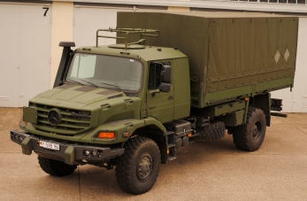Армейский вездеход Zetros купить