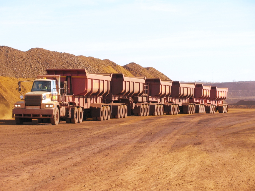 500_tonne_payload_powertrans_road_train